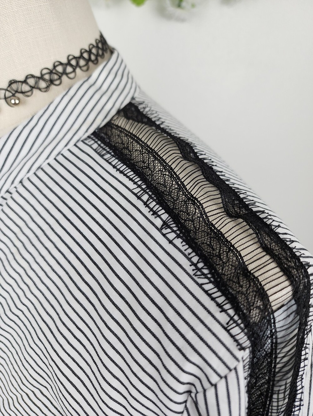 Worthington Striped Knot-Front Long Sleeve Shirt - Black/White Sz XL - Picture 5 of 9